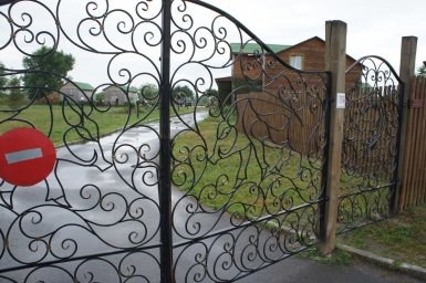 Кованые надежные ворота 