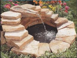 В случае наличия у вас дворика либо же дачного участка естественным будет стремления красиво и оригинально его оформить, выразив и воплотив таким образом свои вкусы и предпочтения. В случае, если вы любите наслаждаться, любуясь природой, предаваясь размышлениям и отдыху, очень интересно и красиво может получиться оформить свою территорию в японском стиле. Они представляют себе отдых точно так же, как вы. Между прочим, работа для обустройства участка в таком стиле это относительно несложна. И подарит вам ощущение гармонии и просто очередной повод собой гордиться. Помните, что климатические особенности вам ни капельки не помешают. В японском стиле это, как и форма участка, считается не столь важным. Кроме того, на вашем участке согласно их правилам и понятиям, должно быть немного пород деревьев либо кустарников, изобилие не считается чем-то желаемым, скорее наоборот, вызывающим сумятицу. Растения должны быть не слишком высокие. Выбирайте имеющие зеленый, красноватый и коричневый цвет. Растений, имеющих тенденцию к свободному разрастанию, приобретать и высаживать не стоит, они создают атмосферу, противоречащую принципам японских правил обустройства участка. Это ще касается колонновидных и пирамидальных растений. Проще всего ухаживать за вечнозелеными растениями, потому по возможности предпочтите их. Ведь место отдыха и принятия решений всегда должно быть в полном порядке и гармонии, как считают японцы. Быть может, они и правы, вам не кажется?